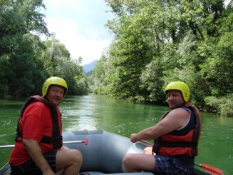 Croatia - Staţiunea Omis şi rafting în canionul râului Cetina.