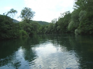 Croatia - Staţiunea Omis şi rafting în canionul râului Cetina.