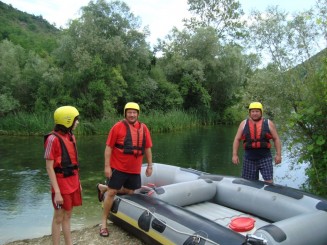 Croatia - Staţiunea Omis şi rafting în canionul râului Cetina.