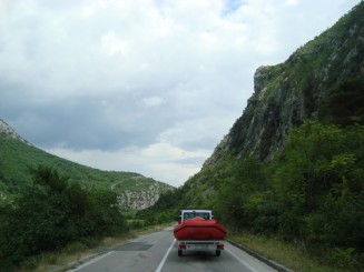 Croatia - Staţiunea Omis şi rafting în canionul râului Cetina.