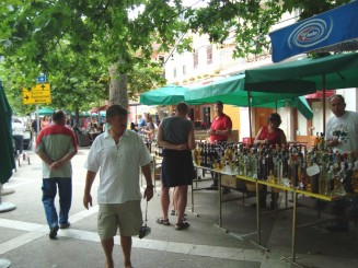 Croatia - Staţiunea Omis şi rafting în canionul râului Cetina.