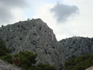 Croatia - Staţiunea Omis şi rafting în canionul râului Cetina.