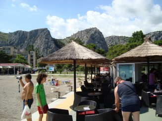 Croatia - Staţiunea Omis şi rafting în canionul râului Cetina.