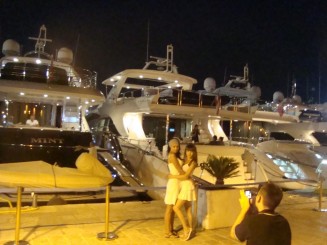 Muntenegru - Budva by night (Promenada)