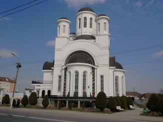 Biserica Invierea Domnului lugoj(partea laterala0