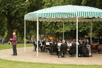 Parcul St James - concert in aer liber