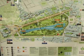 schemele parcurilor erau la intrarea in parc si in diverse zone pentru a va ajuta cu orientarea. Asa puteati gasi si toaletele.