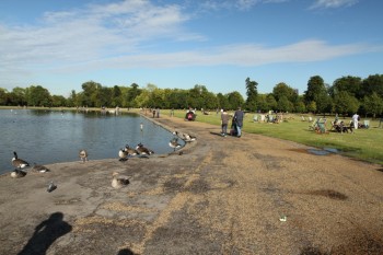 The Round Pond in Kensington Gardens