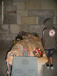 Mormantul Huniazilor in Catedrala Romano-Catolica