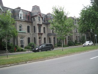 Montreal, cateva casute ...