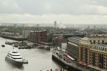 Tower Bridge - sus - vedere catre sudest