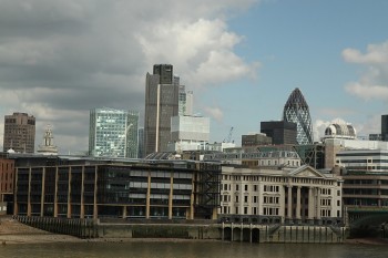 Panorama spre est - de pe Milenium Bridge