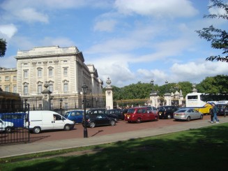 Palatul Buckingham (The Changing of the Guard)