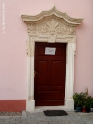 Cetatea Devei, Magna Curia si Biserica Reformata