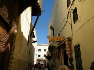 Medina (istorie, culoare şi mirosuri)- Fez, Maroc