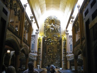 Capela Notre-Dame du Sacre Coeur, o comoara ascunsa in inima altei comori