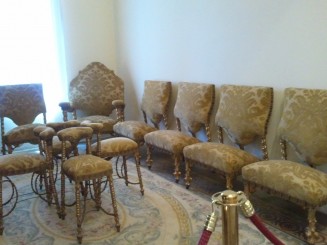 mobilier proiectat de Gaudi