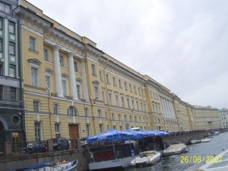 Cu barca pe Neva - St Petersburg