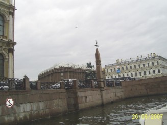 Cu barca pe Neva - St Petersburg