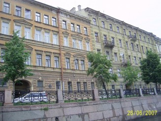 Cu barca pe Neva - St Petersburg