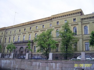 Cu barca pe Neva - St Petersburg