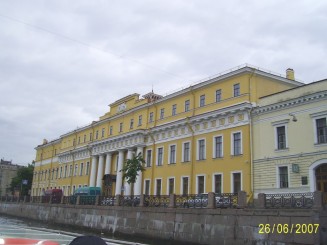 Cu barca pe Neva - St Petersburg