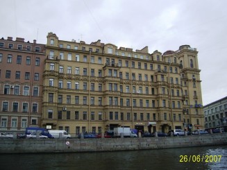 Cu barca pe Neva - St Petersburg