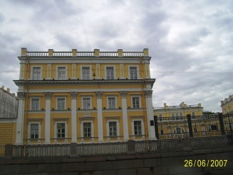 Cu barca pe Neva - St Petersburg