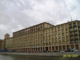 Cu barca pe Neva - St Petersburg