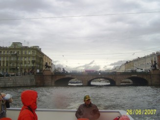 Cu barca pe Neva - St Petersburg