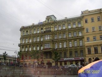 Cu barca pe Neva - St Petersburg