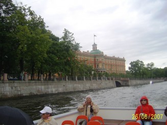 Cu barca pe Neva - St Petersburg