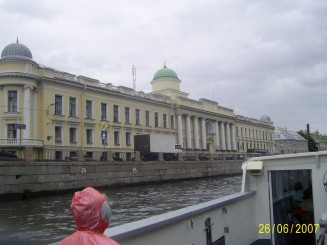 Cu barca pe Neva - St Petersburg