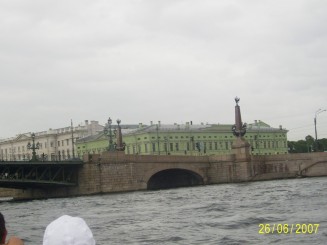 Cu barca pe Neva - St Petersburg