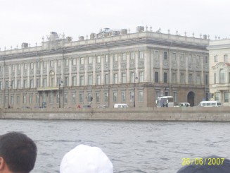 Cu barca pe Neva - St Petersburg