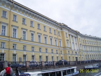 Cu barca pe Neva - St Petersburg