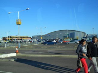 Aeroportul Luton,la65 km de Londra