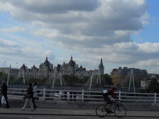 Tower of London,panorama de pe un pod peste Tamisa