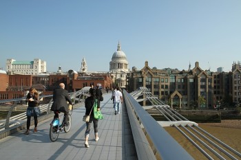 Catedrala St. Paul - vedere dinspre Millenium Bridge