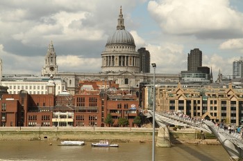 Catedrala St. Paul - se vede domul - vedere de la Tate Modern