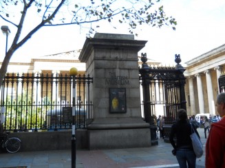 intrarea la British Muzeum