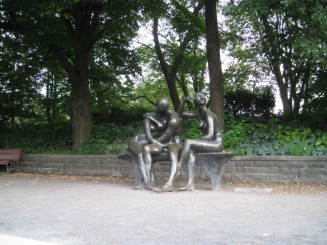 ``Banca amorezilor``, se afla in Gradina Botanica