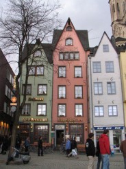 Case koln cu aspect medieval