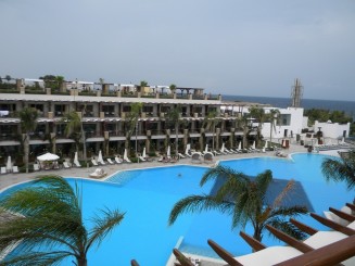 Hotel Cratos (5 *****) - Kyrenia (Republica Turca a Ciprului de Nord)