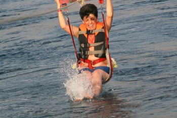 Paraşute şi paraşutiste - Konakli (Turcia)