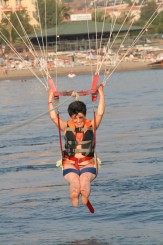 Paraşute şi paraşutiste - Konakli (Turcia)