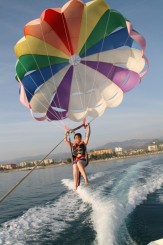 Paraşute şi paraşutiste - Konakli (Turcia)