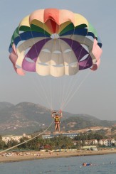 Paraşute şi paraşutiste - Konakli (Turcia)