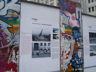 Fragmente din Zidul Berlinului (Berliner Mauer) - Berlin