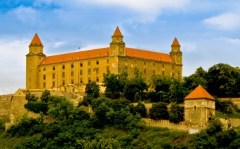 Una din structurile cele mai importante ale orasului Bratislava este Cetatea